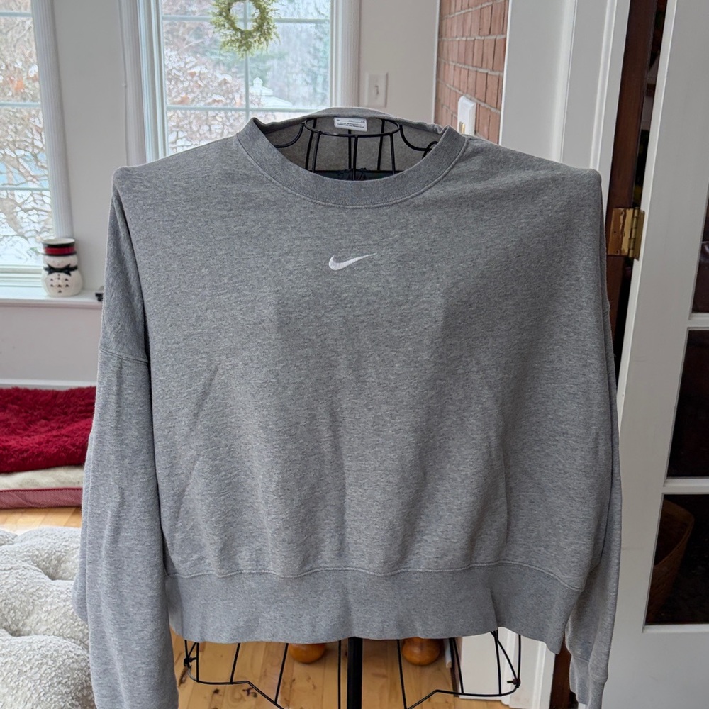 Nike Men's Heather Gray Crewneck Sweater